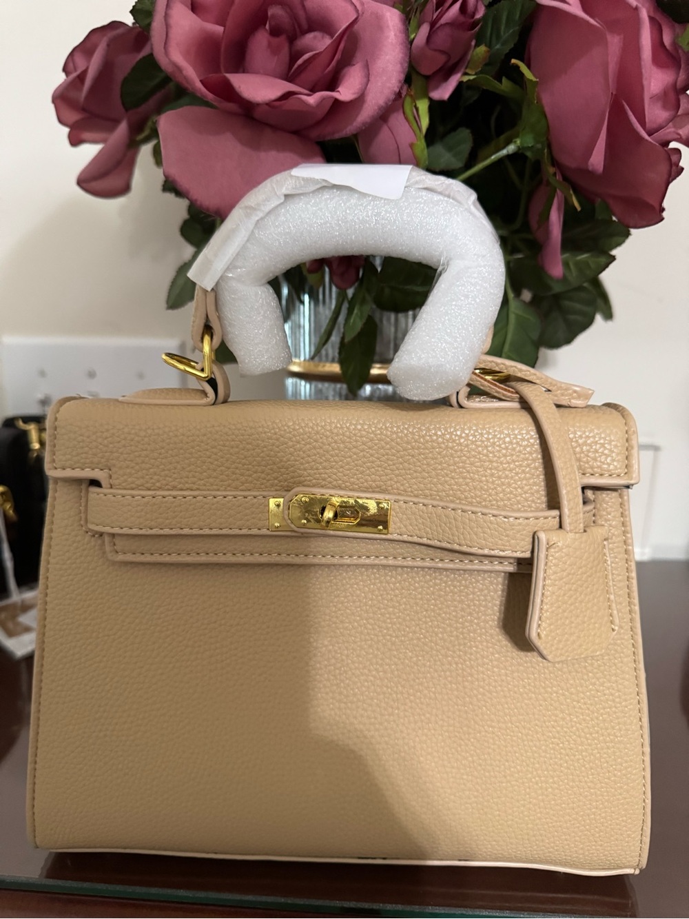 Women’s Beige Leather Top-Handle Bag